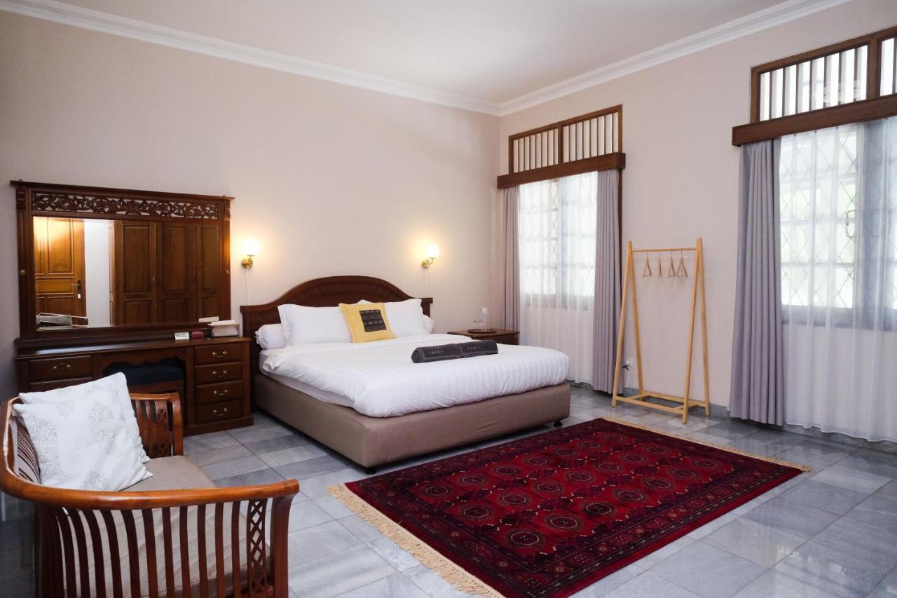 Sareh Villa By The Lavana Semarang Luaran gambar