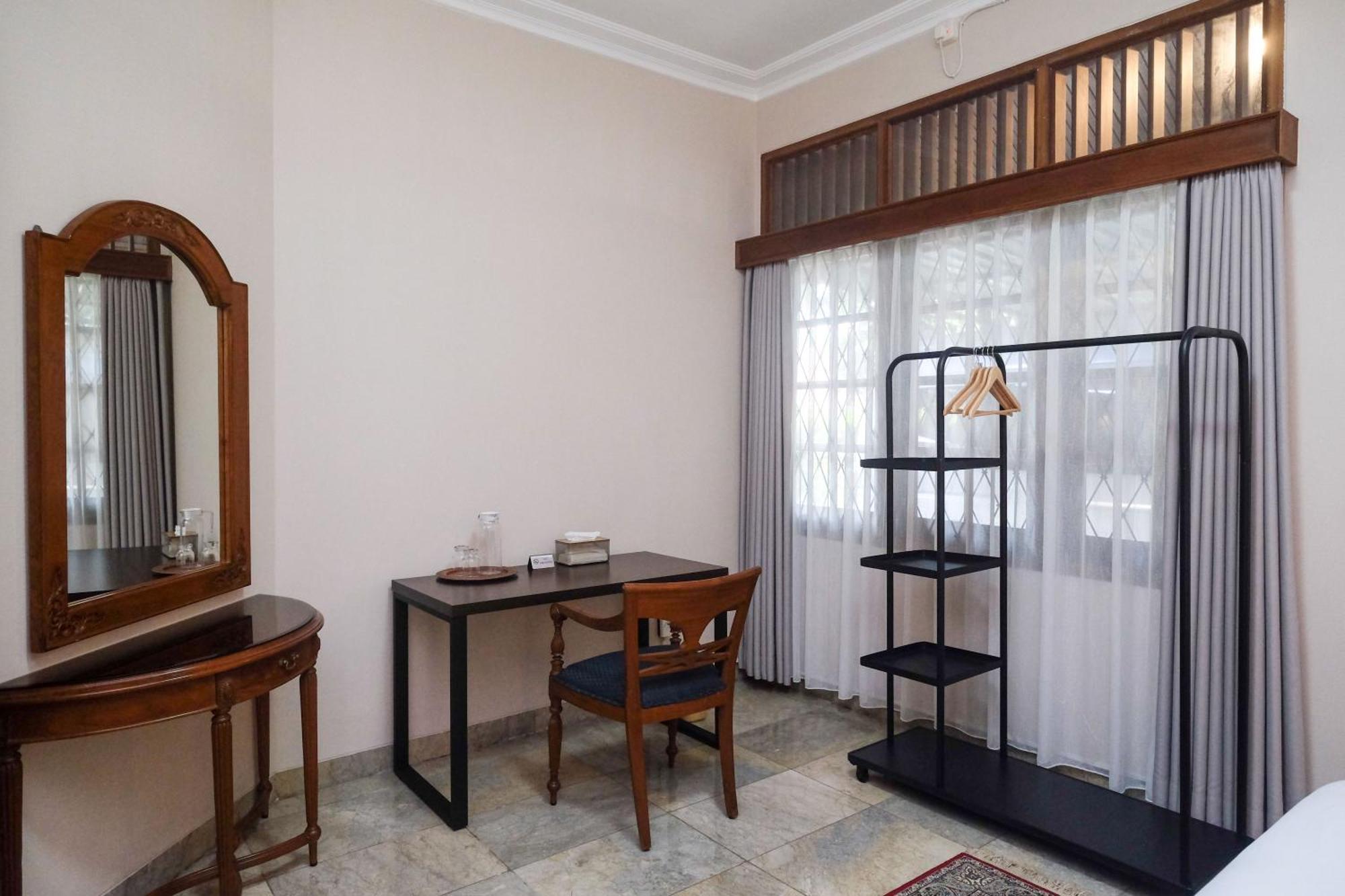 Sareh Villa By The Lavana Semarang Luaran gambar