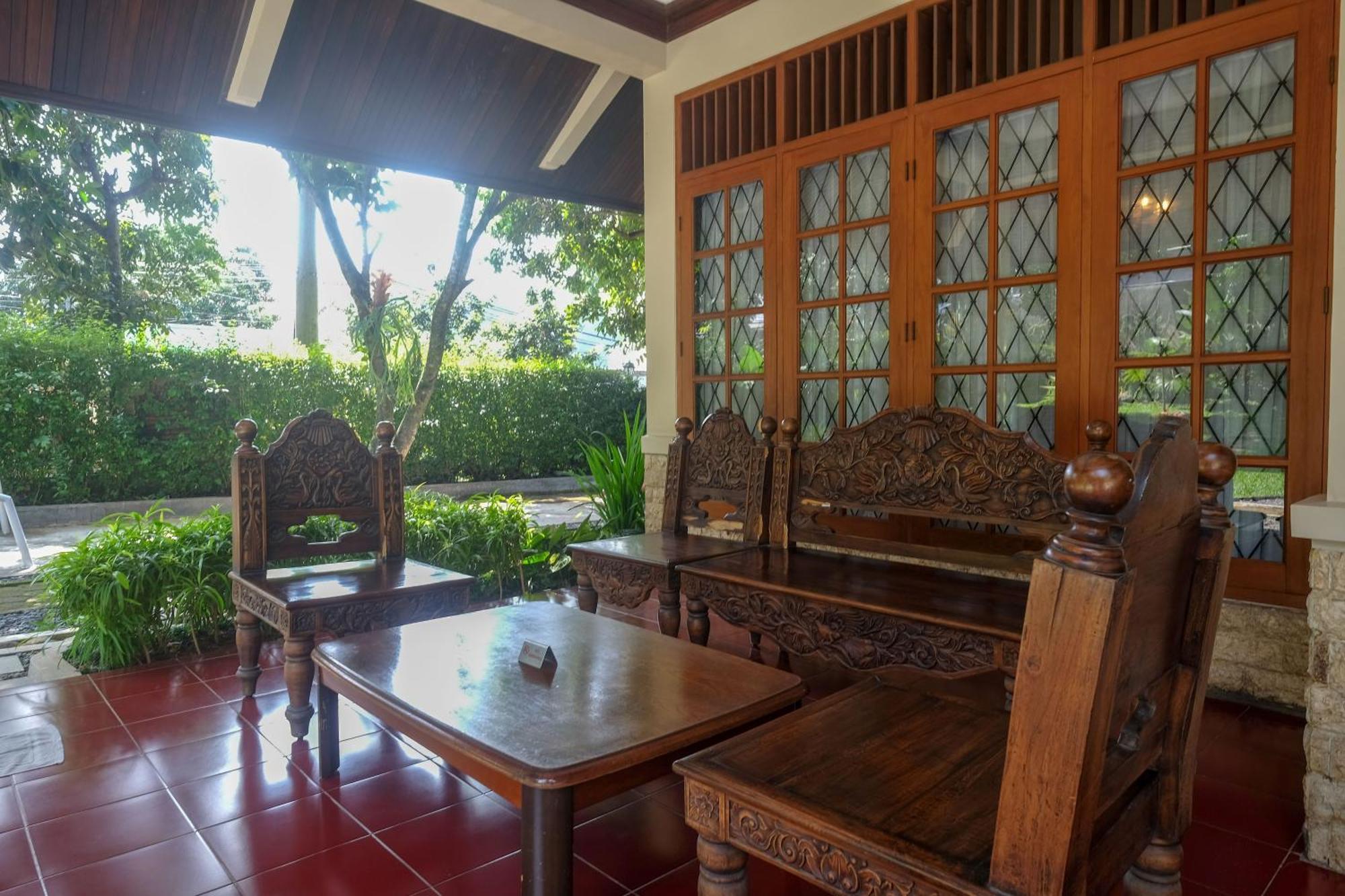 Sareh Villa By The Lavana Semarang Luaran gambar