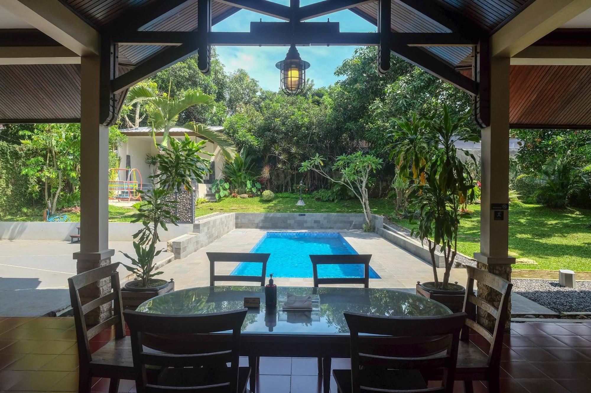 Sareh Villa By The Lavana Semarang Luaran gambar